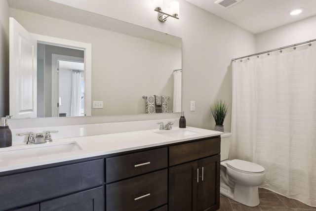 5760 131st Street N, Hugo, MN 55038