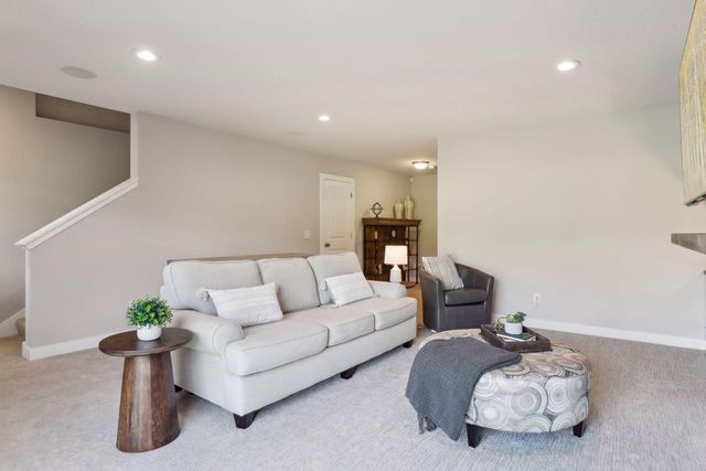 5760 131st Street N, Hugo, MN 55038