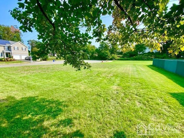 24 Skurka Court, Sayreville, NJ 08872