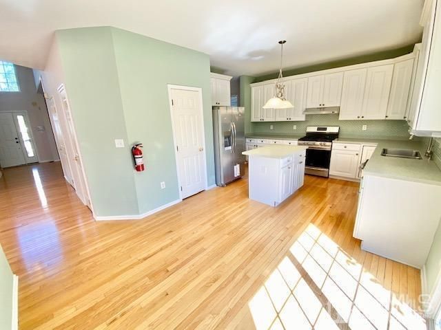 24 Skurka Court, Sayreville, NJ 08872