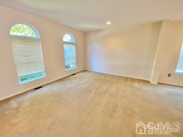 24 Skurka Court, Sayreville, NJ 08872