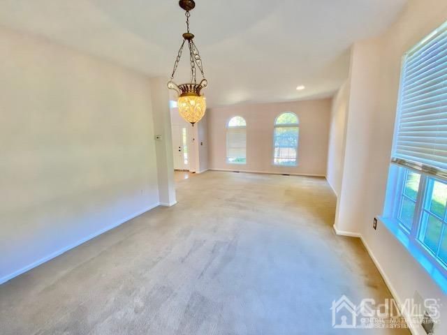 24 Skurka Court, Sayreville, NJ 08872