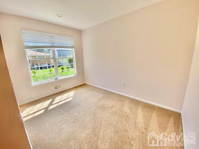 24 Skurka Court, Sayreville, NJ 08872