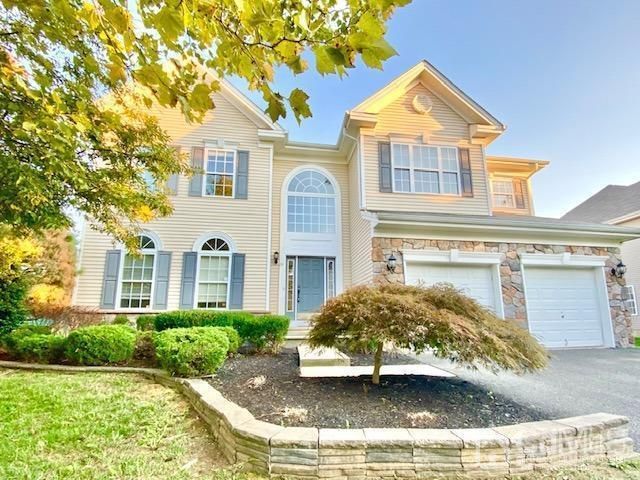 24 Skurka Court, Sayreville, NJ 08872