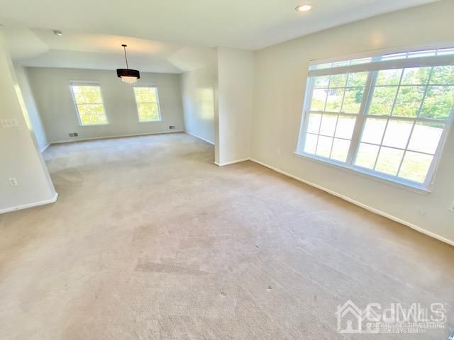 24 Skurka Court, Sayreville, NJ 08872