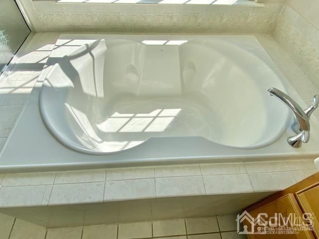 24 Skurka Court, Sayreville, NJ 08872