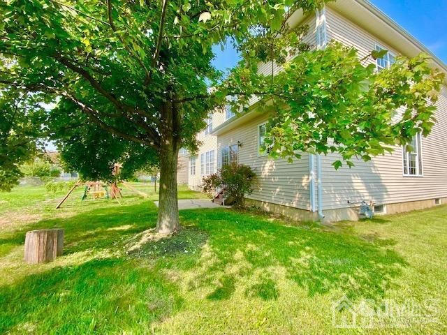 24 Skurka Court, Sayreville, NJ 08872