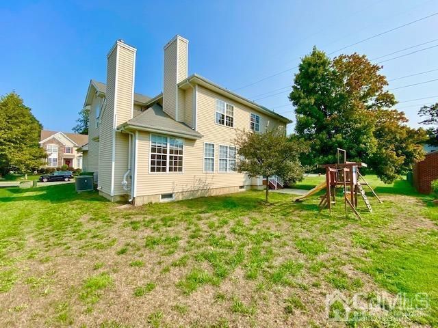 24 Skurka Court, Sayreville, NJ 08872