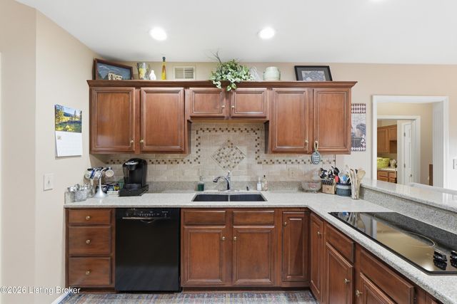 1509 Mahogany Run Dr, La Grange, KY 40031