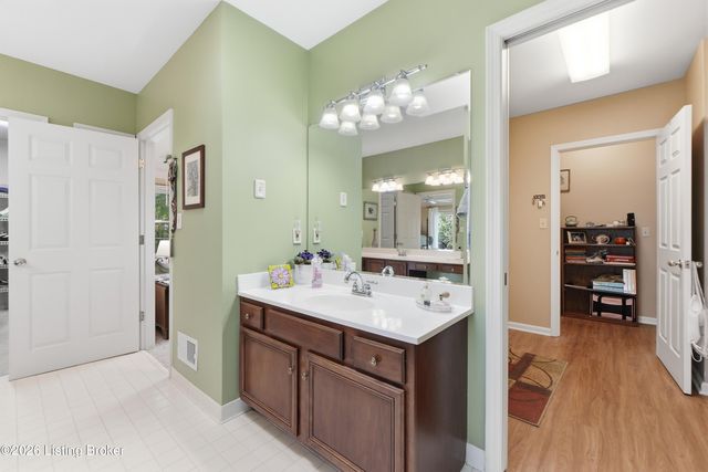 1509 Mahogany Run Dr, La Grange, KY 40031