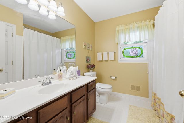 1509 Mahogany Run Dr, La Grange, KY 40031