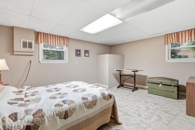 1509 Mahogany Run Dr, La Grange, KY 40031