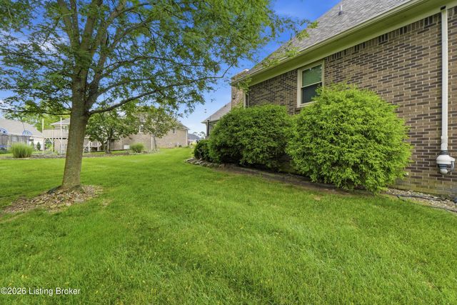 1509 Mahogany Run Dr, La Grange, KY 40031