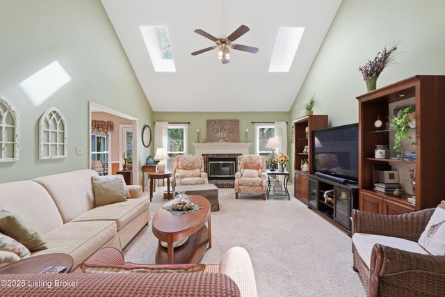 1509 Mahogany Run Dr, La Grange, KY 40031