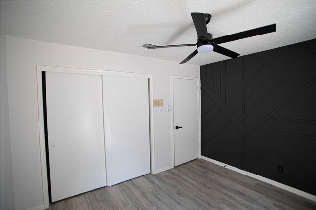 10710 Sandy Shoals Drive, Houston, TX 77071