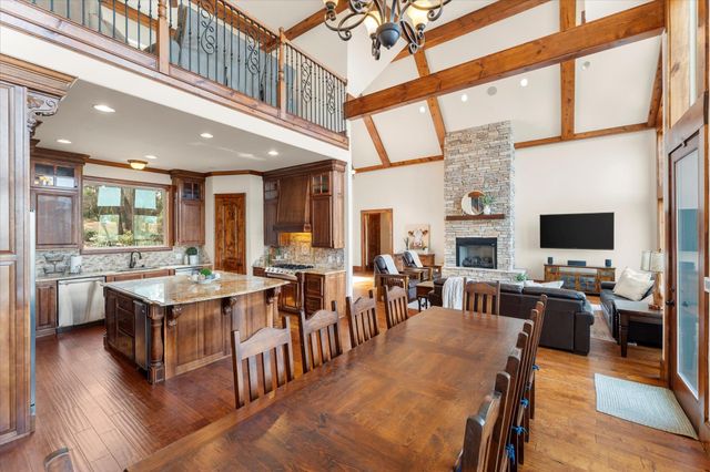 350 E El Dorado Dr, Scroggins, TX 75480