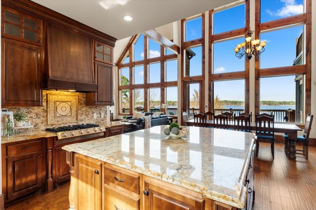 350 E El Dorado Dr, Scroggins, TX 75480