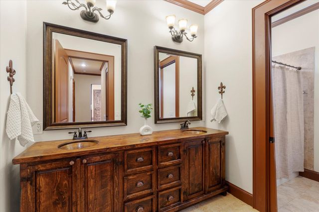 350 E El Dorado Dr, Scroggins, TX 75480