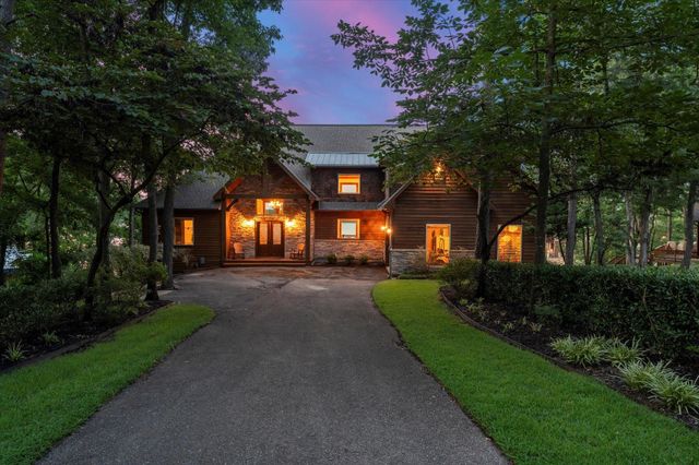 350 E El Dorado Dr, Scroggins, TX 75480