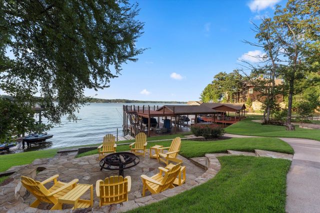 350 E El Dorado Dr, Scroggins, TX 75480