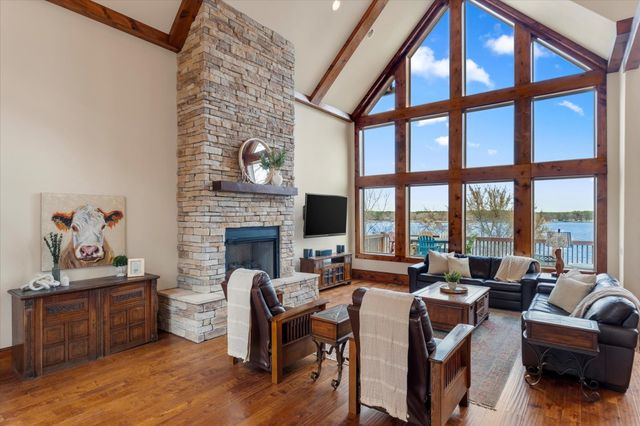 350 E El Dorado Dr, Scroggins, TX 75480