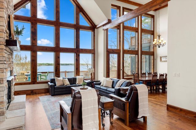 350 E El Dorado Dr, Scroggins, TX 75480