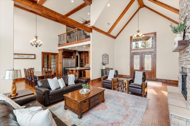 350 E El Dorado Dr, Scroggins, TX 75480