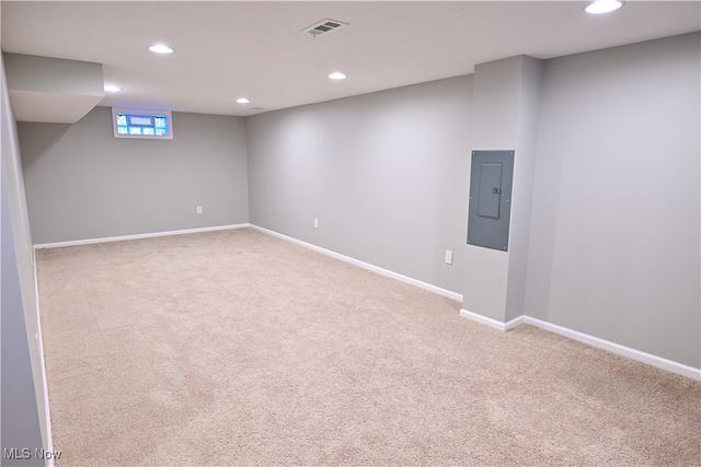 488 E 326th Street, Willowick, OH 44095