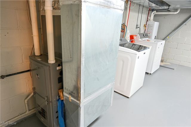 488 E 326th Street, Willowick, OH 44095