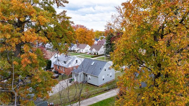 488 E 326th Street, Willowick, OH 44095