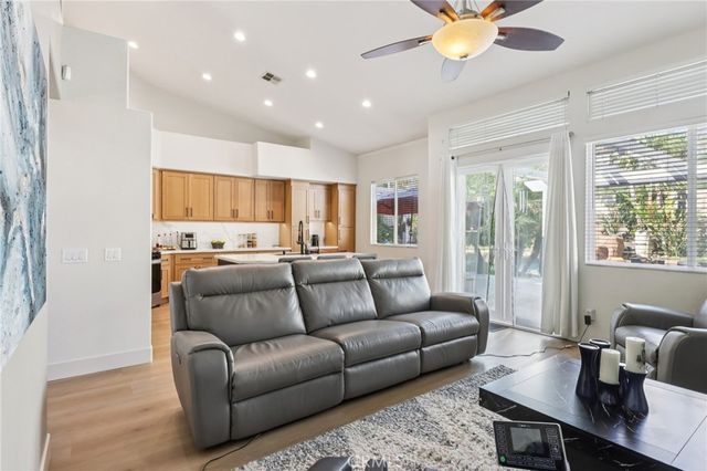 30 Villa Valtelena, Lake Elsinore, CA 92532