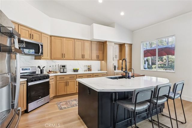 30 Villa Valtelena, Lake Elsinore, CA 92532