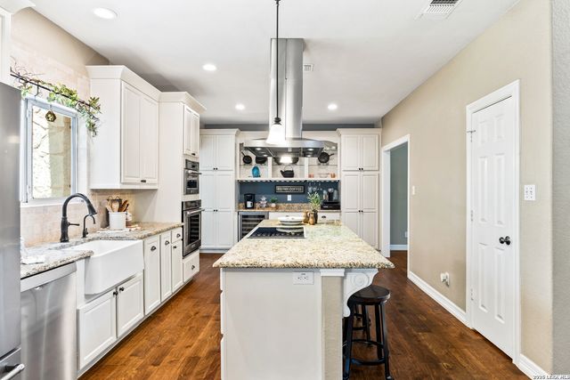 606 Misty Water Ln, San Antonio, TX 78260