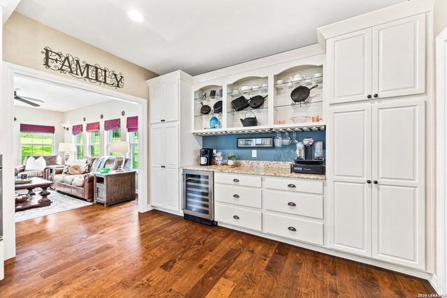 606 Misty Water Ln, San Antonio, TX 78260