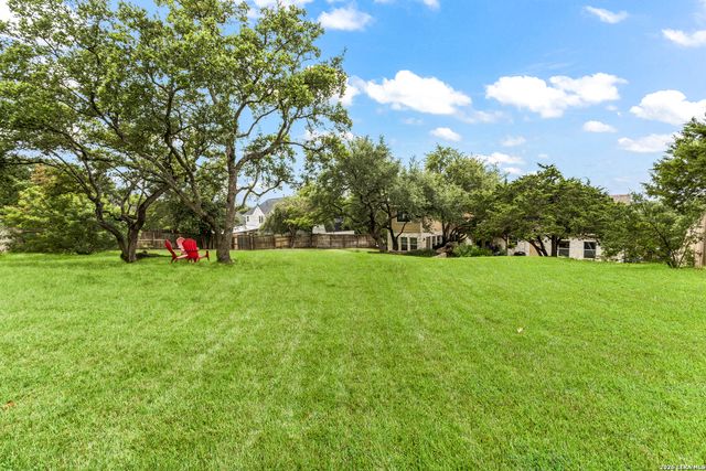 606 Misty Water Ln, San Antonio, TX 78260