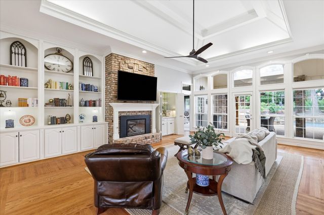 370 Canyon Oaks Drive, Argyle, TX 76226
