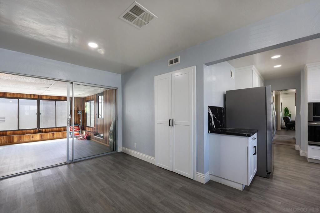 Image 22 of property listing at 1840 Locust St, San Diego, CA 92106