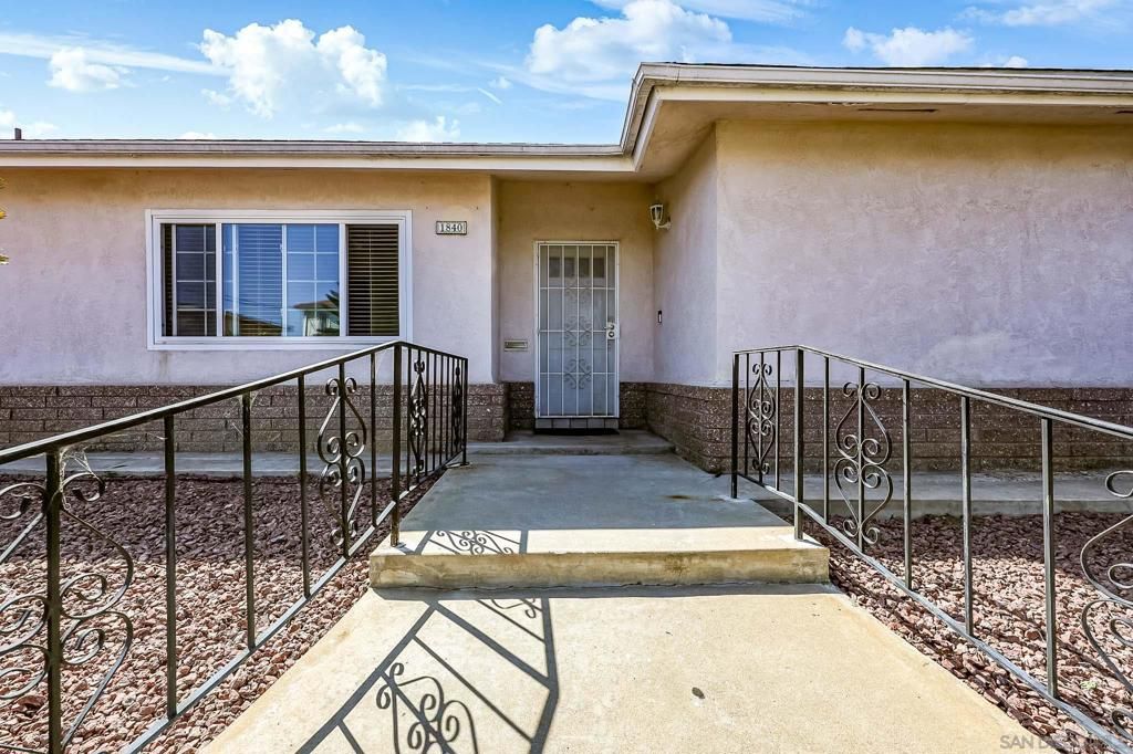 Image 34 of property listing at 1840 Locust St, San Diego, CA 92106