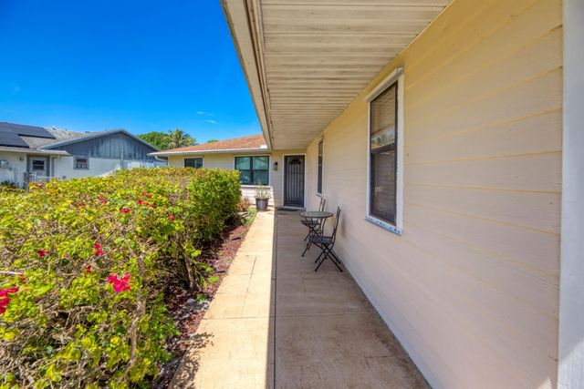 661 SE Sweetbay Ave Avenue, Port St Lucie, FL 34983