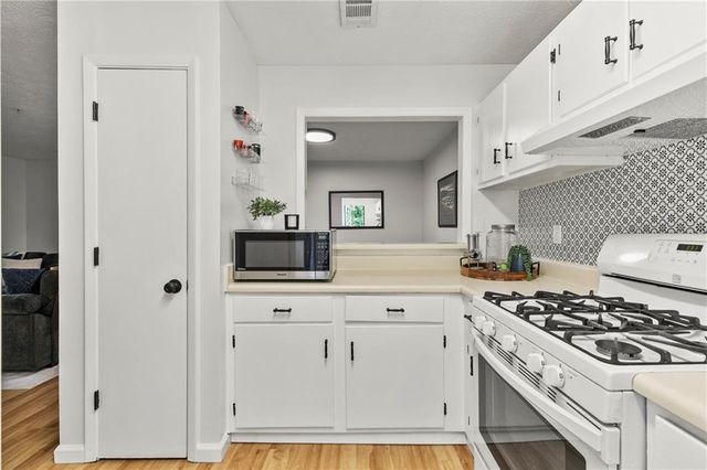 1704 Cumberland Court SE, Smyrna, GA 30080