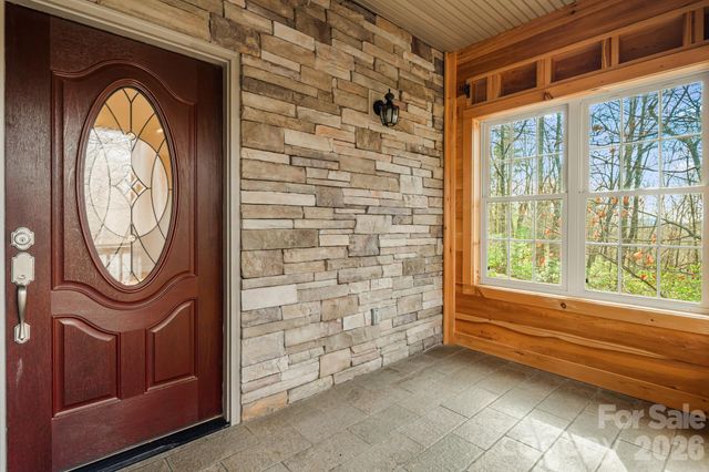14 Isuhdavga Court, Brevard, NC 28712