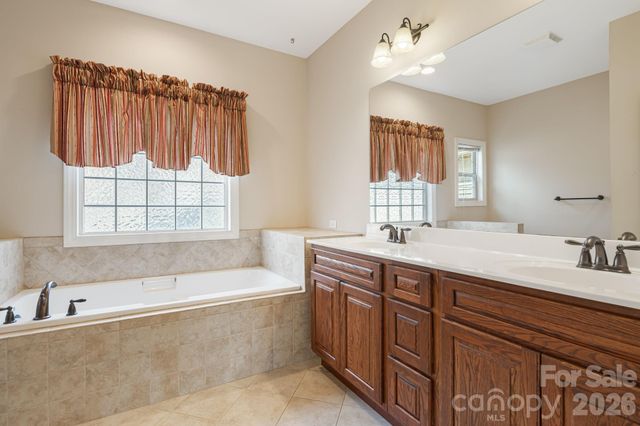 14 Isuhdavga Court, Brevard, NC 28712