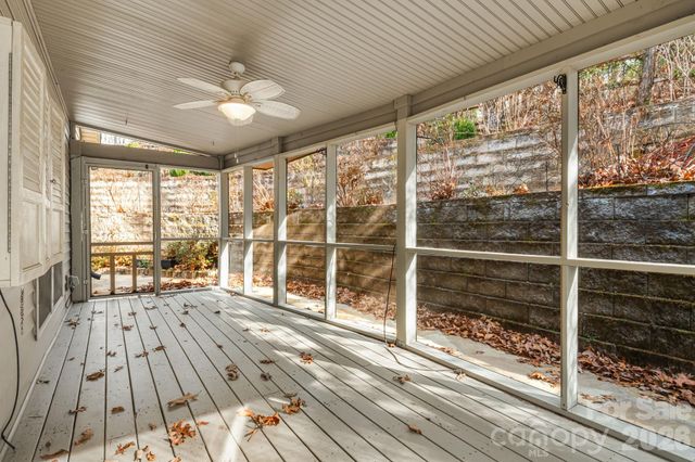 14 Isuhdavga Court, Brevard, NC 28712