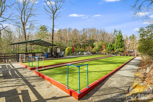 14 Isuhdavga Court, Brevard, NC 28712