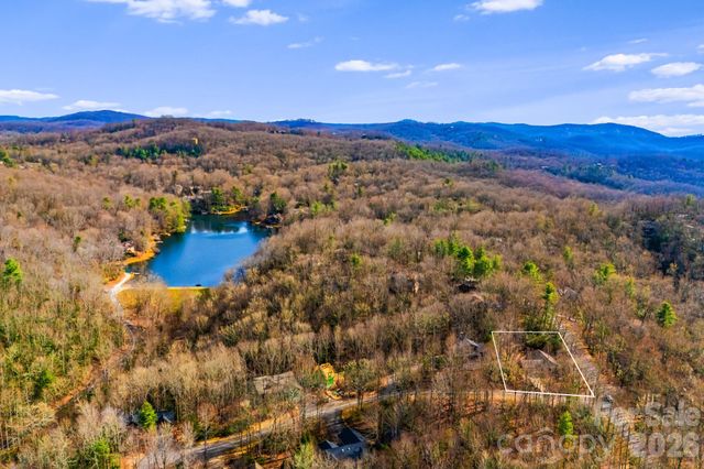 14 Isuhdavga Court, Brevard, NC 28712
