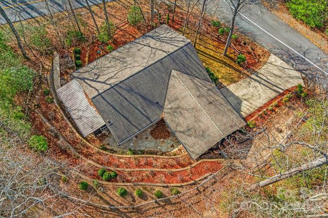 14 Isuhdavga Court, Brevard, NC 28712