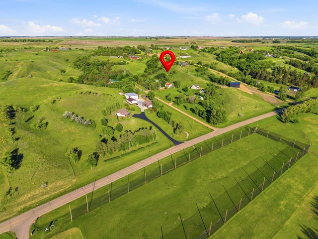 8310 W County Rd 15 W, Minot, ND 58701