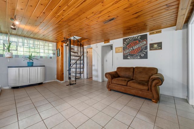 8310 W County Rd 15 W, Minot, ND 58701