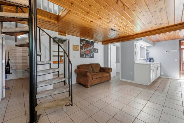 8310 W County Rd 15 W, Minot, ND 58701