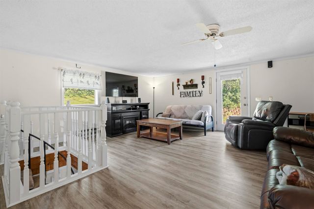8310 W County Rd 15 W, Minot, ND 58701